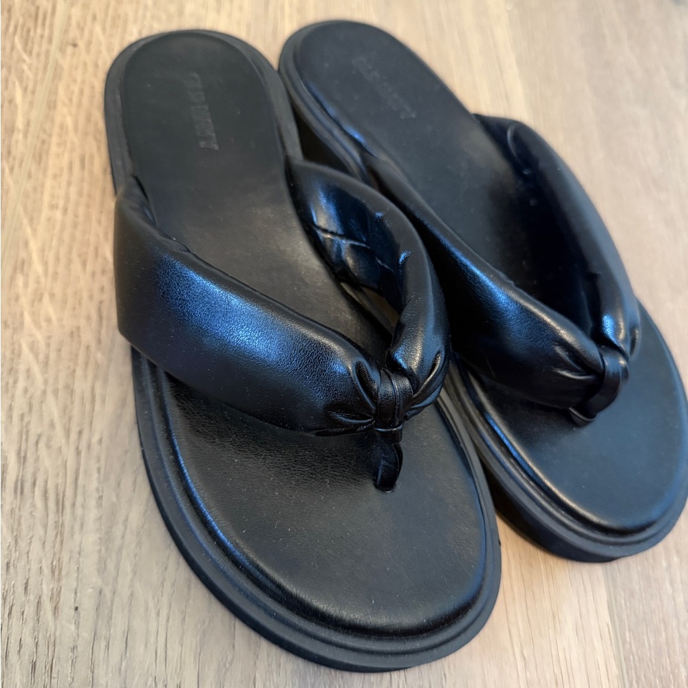 Black Thong Sandals New